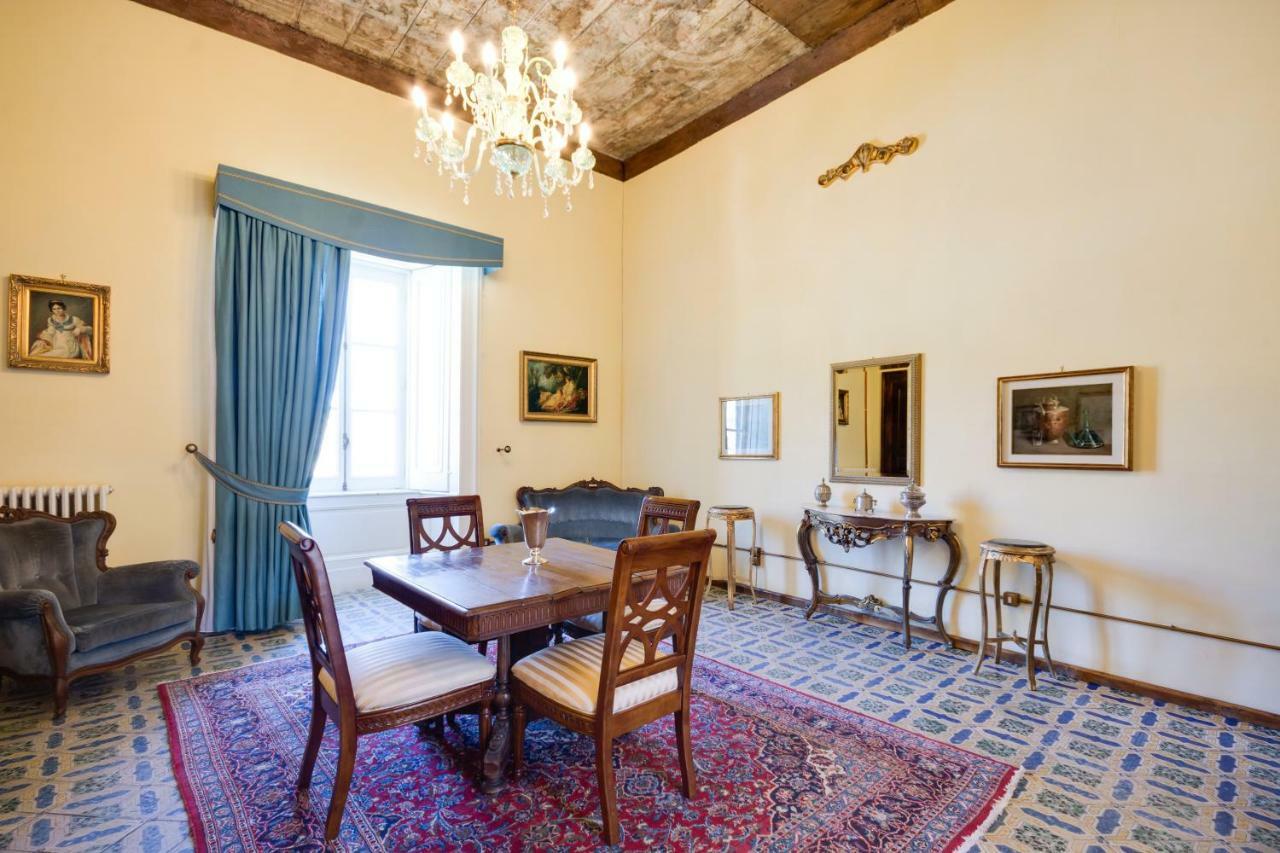Castello Di Caccuri Suites Экстерьер фото